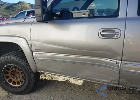 2005 Chevrolet Silverado 2500Hd Ls z USA, uszkodzony, nr VIN 1GCHC23255F930354